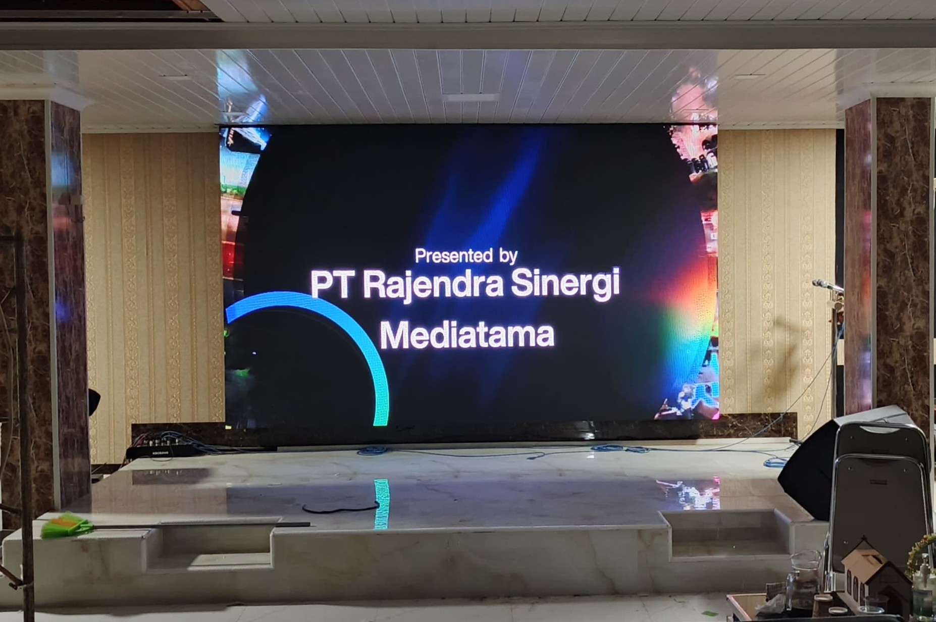 Fix Install LAMPRO P4 3840 Hz Indoor Project Image